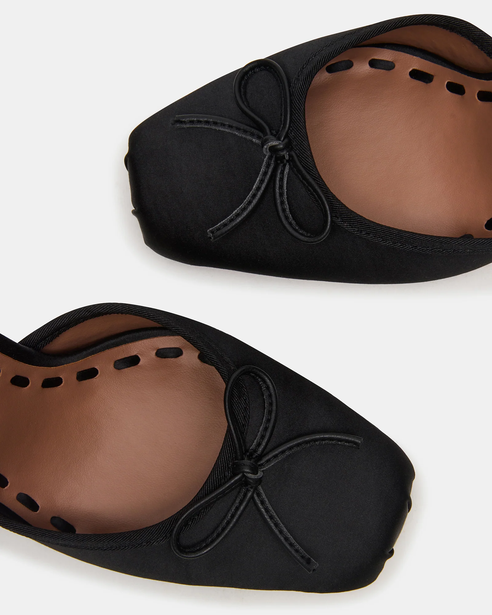 LARINA BLACK SATIN - Image 5